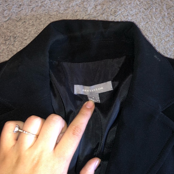 Ann Taylor - Black Suit Jacket - 6 - Picture 3 of 4
